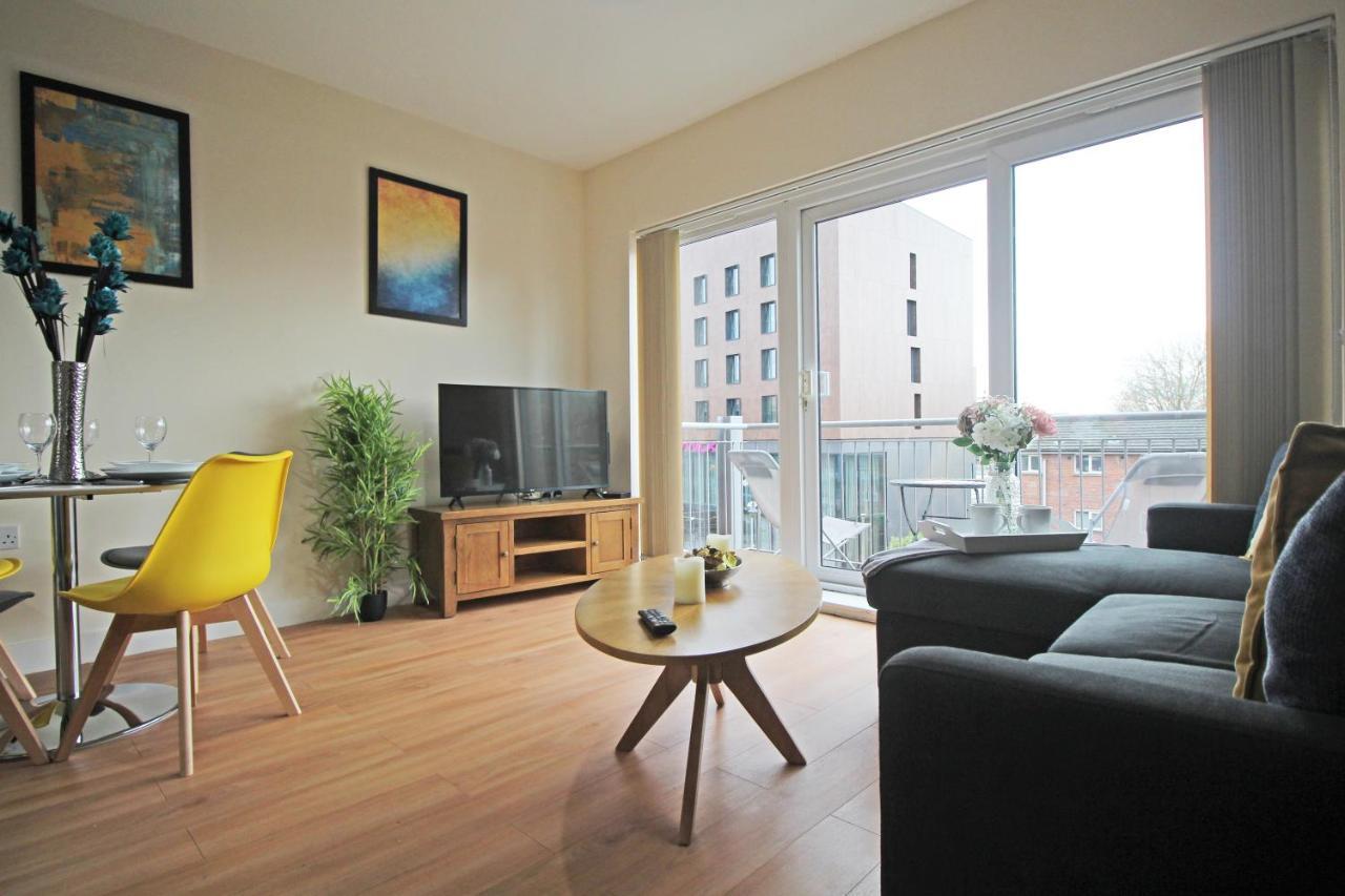 Canal Side Apartment In Chester Eksteriør billede